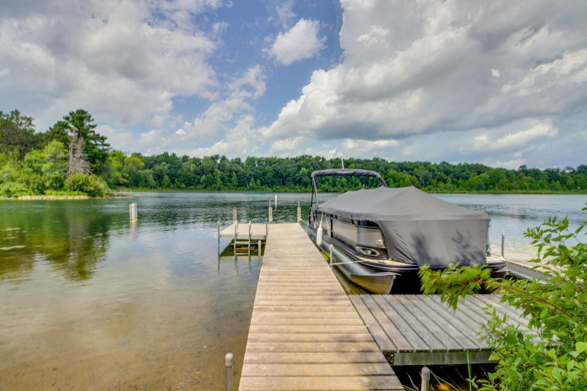 Beautiful Breezy Point Home With Beach And Dock! Pequot Lakes المظهر الخارجي الصورة